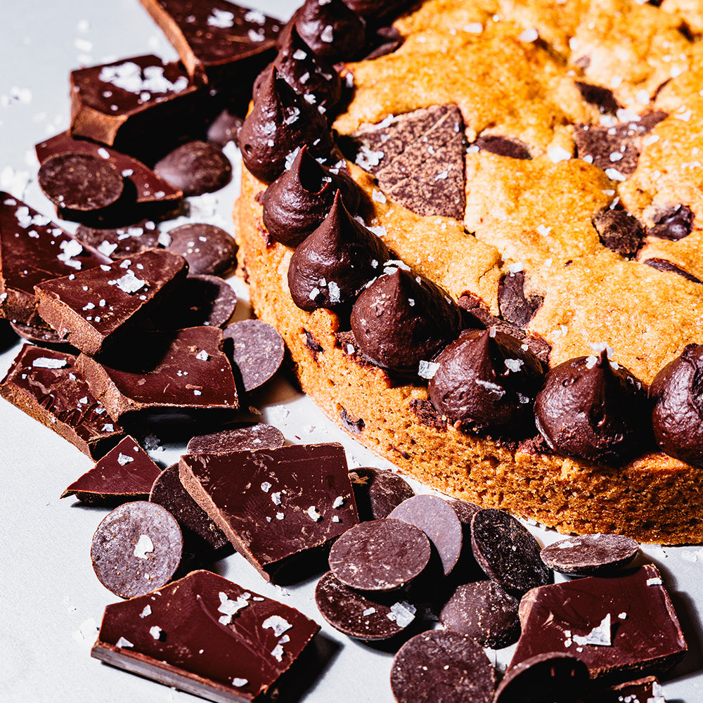 Original Chocolate Chip Chunk Cookie Cake